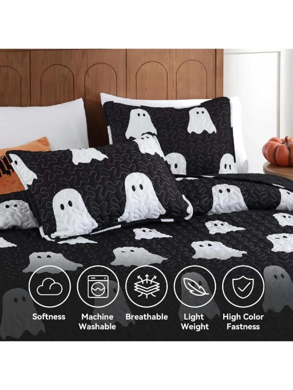 Spooky Halloween Queen Size Quilt Set - Black Ghost Bedspread & Pillow Shams
